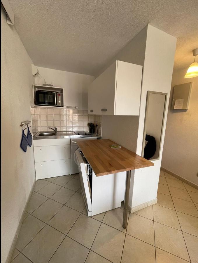 Charmant Appartement A Quelques Metres De La Plage Ла-Лонд-ле-Мор Экстерьер фото